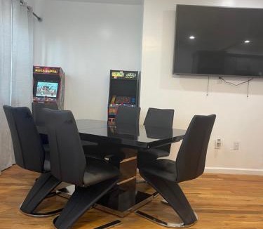 Williamsbridge Apartment | Luxury Apartment 3 Bed and 2 Bat