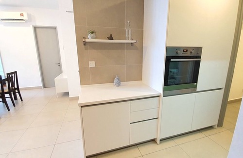 Pantai Dalam Apartment | Luxury Apartment with direct link-bridge to LRT