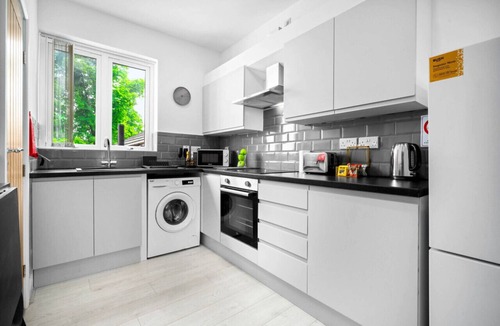 Edgbaston Apartment | Luxury Apartment - WiFi