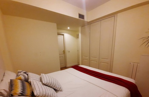 Arroyo de la Vega Apartment | LUXURY APARTMENT WITH GYM AND SAUNA
