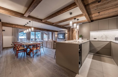 Meribel Centre Apartment | Luxury apartment with 5* concierge, mountain view, 3 bedrooms, ski room