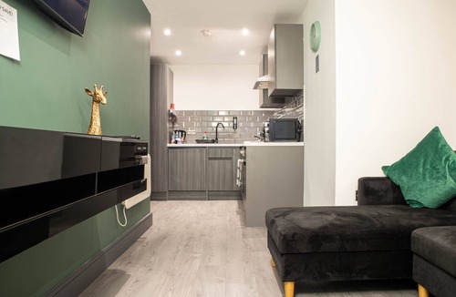 Bradford Apartment | Luxury Apartment With Super King Bed