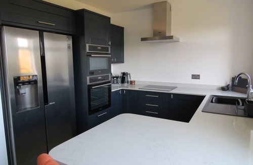 Calverleigh Apartment | Luxury Apartment with Private Pool and Hot Tub