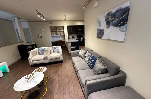 Katy Apartment | Luxury apartment with private garage