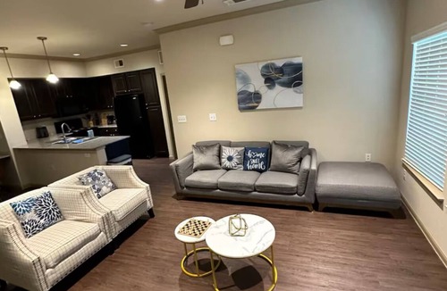 Katy Apartment | Luxury apartment with private garage