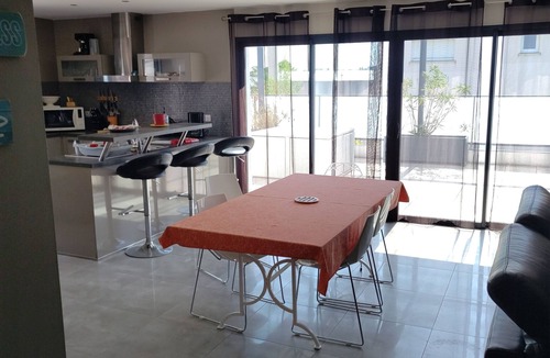 Vic-la-Gardiole Condo | Luxury apartment with terrace