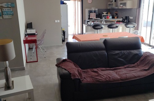 Vic-la-Gardiole Condo | Luxury apartment with terrace