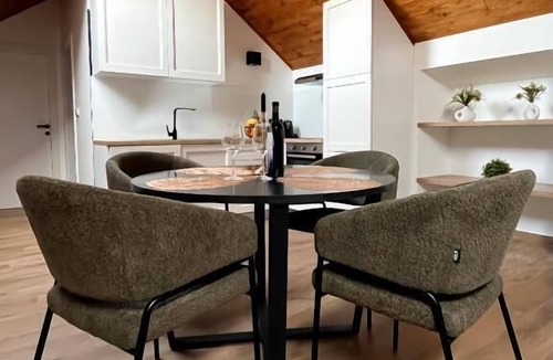 Sinj Apartment | Luxury apartments White house