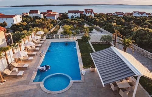 Mandre Apartment | Luxury Apartments White Villa Violeta