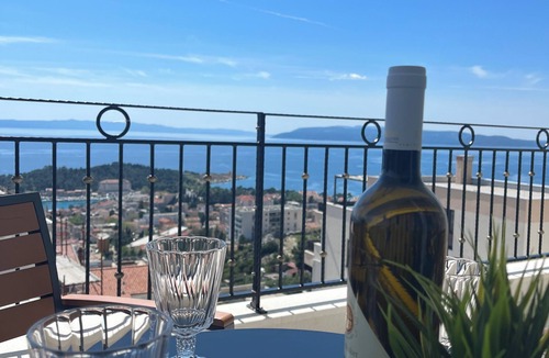 Moca Apartment | Luxury App. RUBIN in Makarska with dream view, pool, balcony, elevator, parking, WLAN