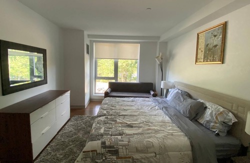 Mission Hill Apartment | luxury apt and river view