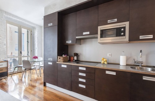 Huertas Apartment | Luxury Apt. Central Madrid. Barrio Letras, Steps to Museums, Plazas and GranVia
