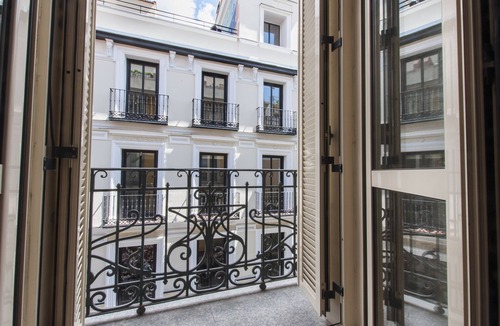Huertas Apartment | Luxury Apt. Central Madrid. Barrio Letras, Steps to Museums, Plazas and GranVia