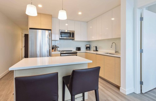 Boston Apartment | Luxury Apt Downtown with Pool