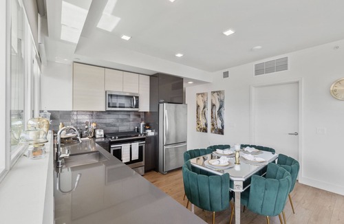 East Village Apartment | Luxury Apt in Beautiful Downtown San Diego with Epic Amenities