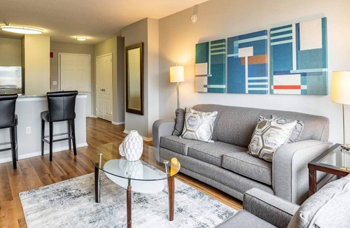 White Plains Apartment | Luxury Apt Near Train Station