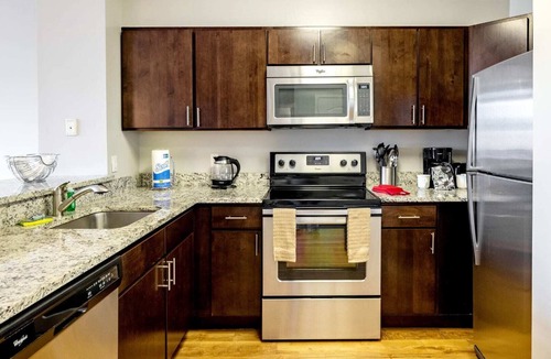 White Plains Apartment | Luxury Apt Near Train Station