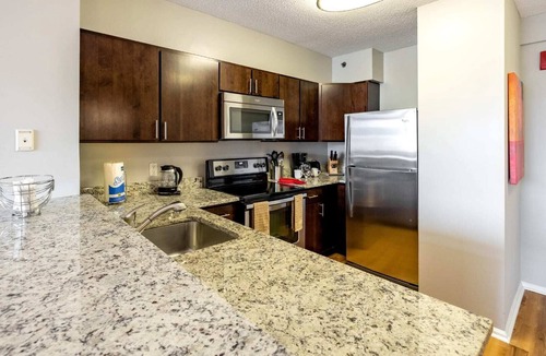 White Plains Apartment | Luxury Apt Near Train Station