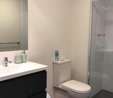 Liverpool Apartment | Luxury Apt with 2BR plus 2Bath