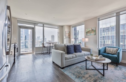 Seaport District Apartment | Luxury Apt with Balcony In Seaport