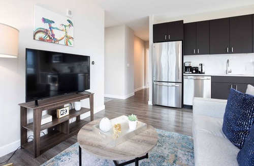 Seaport District Apartment | Luxury Apt with Balcony In Seaport