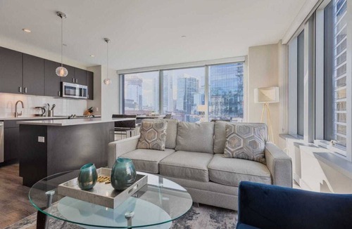 Seaport District Apartment | Luxury Apt with Harbor Views and Gym