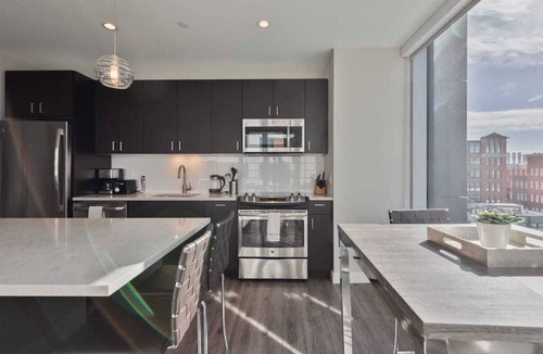 Seaport District Apartment | Luxury Apt with Harbor Views and Gym