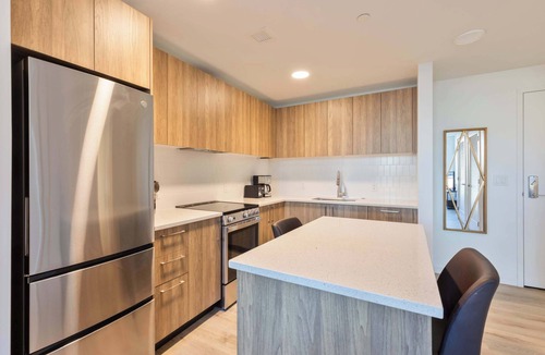 Fenway–Kenmore Apartment | Luxury Apt with Kitchen in Fenway