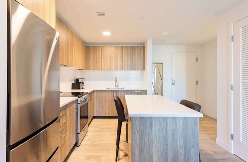 Fenway–Kenmore Apartment | Luxury Apt with Kitchen in Fenway