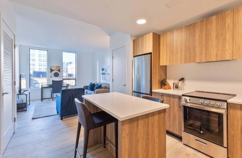 Fenway–Kenmore Apartment | Luxury Apt with Kitchen in Fenway