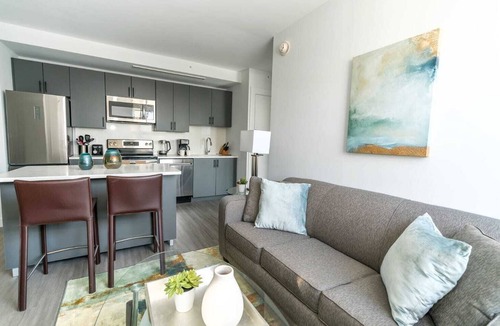 New Rochelle Apartment | Luxury Apt with Rooftop