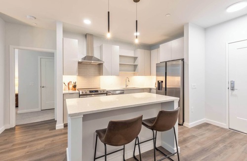 Piety Corner Apartment | Luxury Apt with Rooftop Terrace and Pool