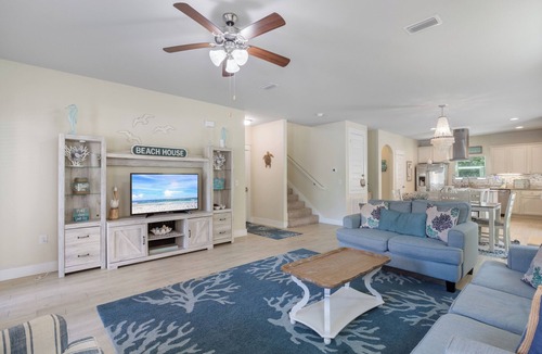 Ono Island House | Luxury Arborgate Home with a Community Pool: The Sunkissed Seahorse!