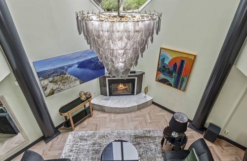 Greenway Plaza-Upper Kirby House | Luxury Art Deco Inspired Home in Upper Kirby