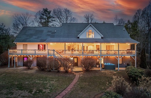 Weaverville House | Luxury Asheville Getaway | Pool, Hot Tub, Sauna, Cinema, Two Game Rooms | Sleeps 24