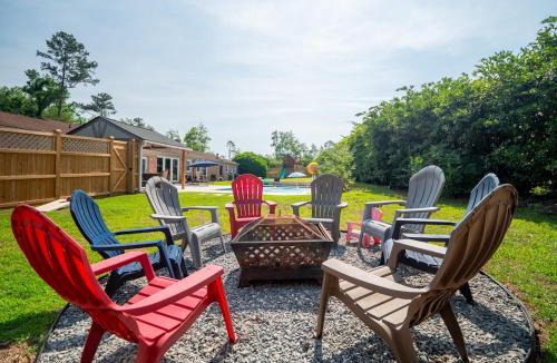 Valdosta Villa | Luxury At Meadowbrook, Pool Home, Fire Pit, Fort
