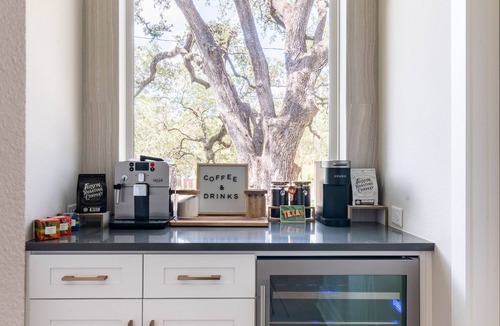 West Congress House | Luxury ATX Home | Great for Groups | A+ Location