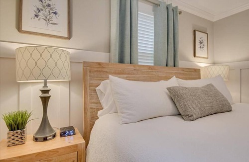 Augusta Villa | Luxury Augusta Bungalow