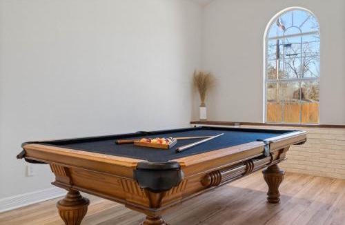 University Hills and Windsor Park House | Luxury Austin Retreat w Pool, Games, Sleeps 12