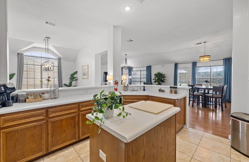 Harris Ridge Apartment | Luxury Austin Retreat w/Hot Tub & Fireplace - 4BR