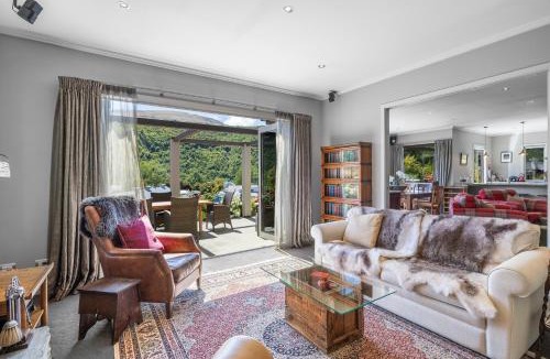 Arrowtown House | Luxury Away - Arrowbrae