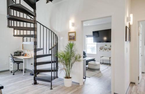 Jefferson City Apartment | Luxury Barndo 2B Europe Style Farm Stay Fresh Eggs
