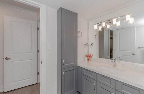 Oakville Apartment | Luxury Basement Apartment in Oakville Monthly stays only