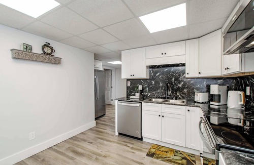 Buford Apartment | Luxury Basement Suite Sleeps 5