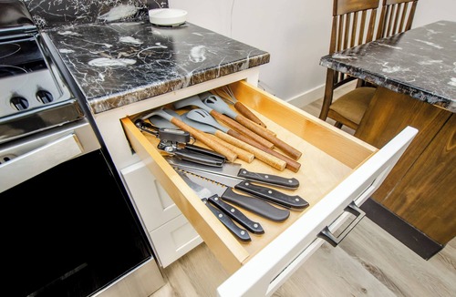 Buford Apartment | Luxury Basement Suite Sleeps 5