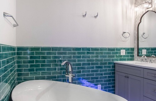Cityplace House | Luxury Bathrooms, Rooftop Deck and Skyline Views in Huge, Chic Uptown Townhome
