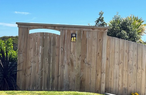 Castlecliff House | Luxury Beach Bus