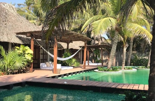 Barra de Colotepec Villa | Luxury Beach Front House - Casa Mar