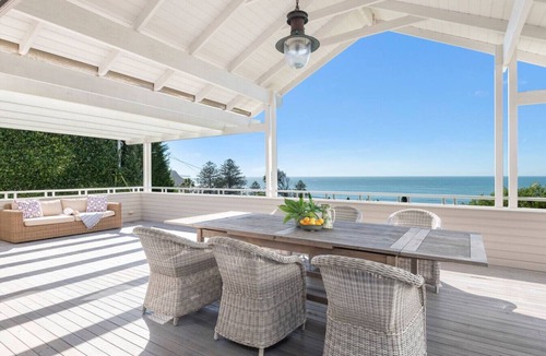 Whale Beach House | Luxury Beach House/Retreat/Beach