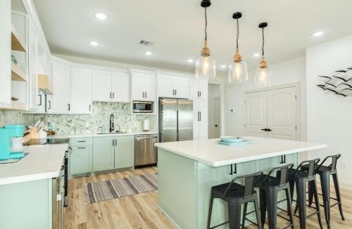 Surfside Beach House | Luxury Beach House Minutes to Sand